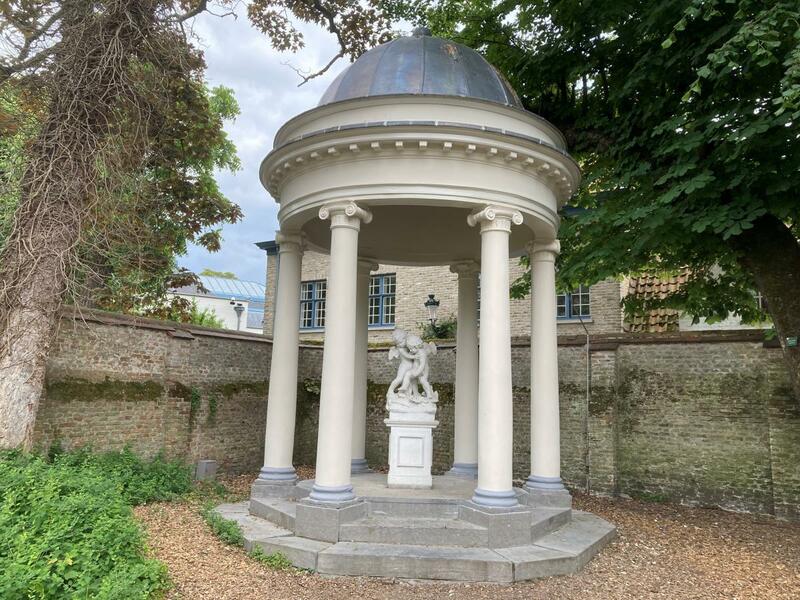 Einde restauratiewerkzaamheden kiosk Arentshof