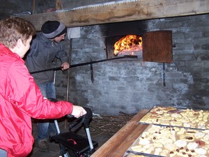 pizza's bakken in Hoeve Hangerijn