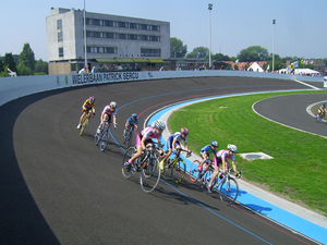 Jonge renners op de wielerpiste Patrick Sercu